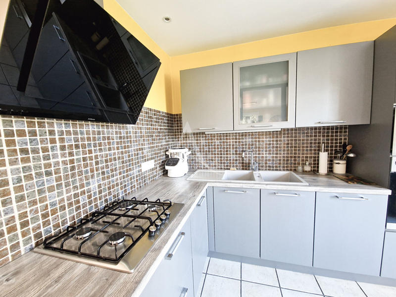 Maison - 140 m² - 8 pièces