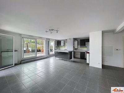 Appartement - 105 m² - 5 pièces