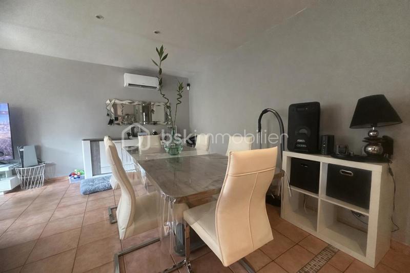 Villa - 90 m² - 4 pièces