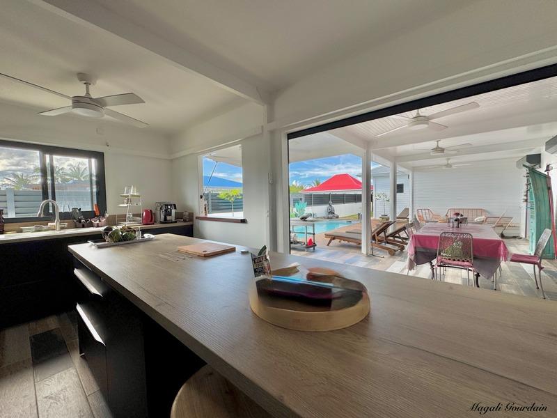 Maison - 140 m² - 5 pièces