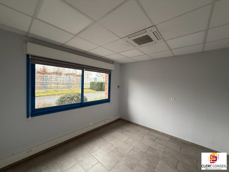 Local d'activités - 3 105 m²