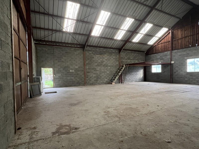 Local d'activités - 200 m²