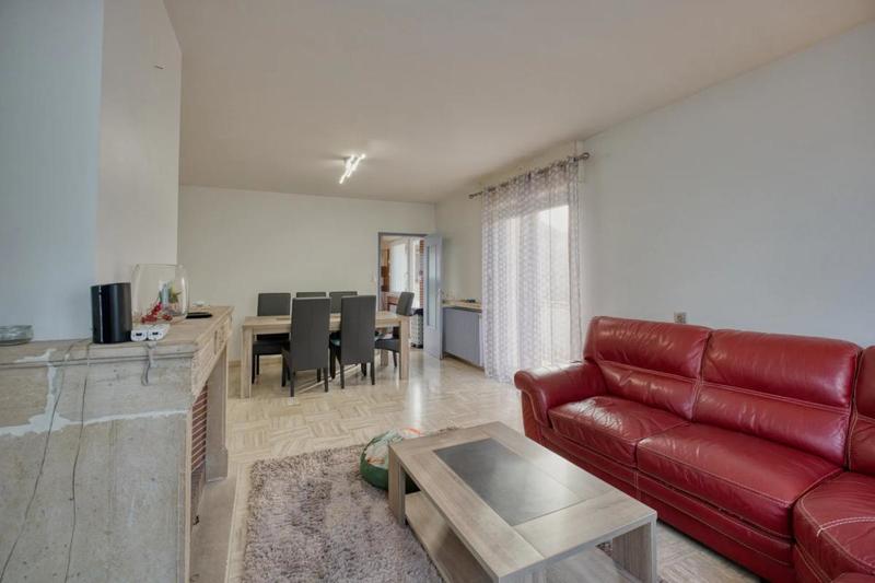 Maison - 175 m² - 9 pièces