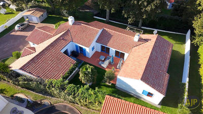 Maison - 224 m² - 6 pièces