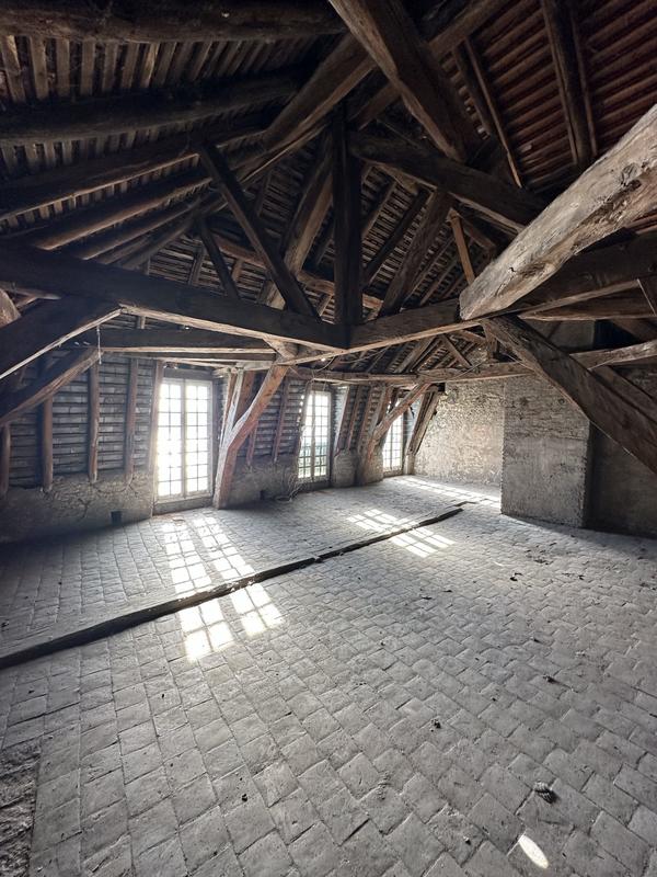 Loft - 130 m² - 3 pièces