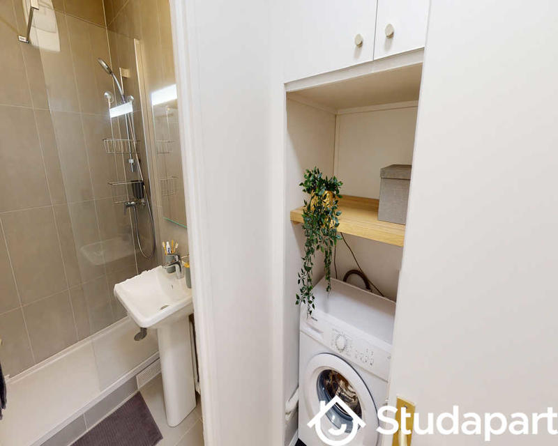 Chambre - 120 m² - 1 pièce