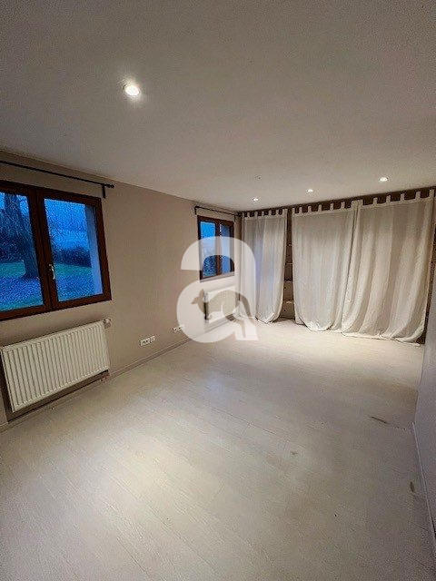 Maison - 101 m² - 6 pièces