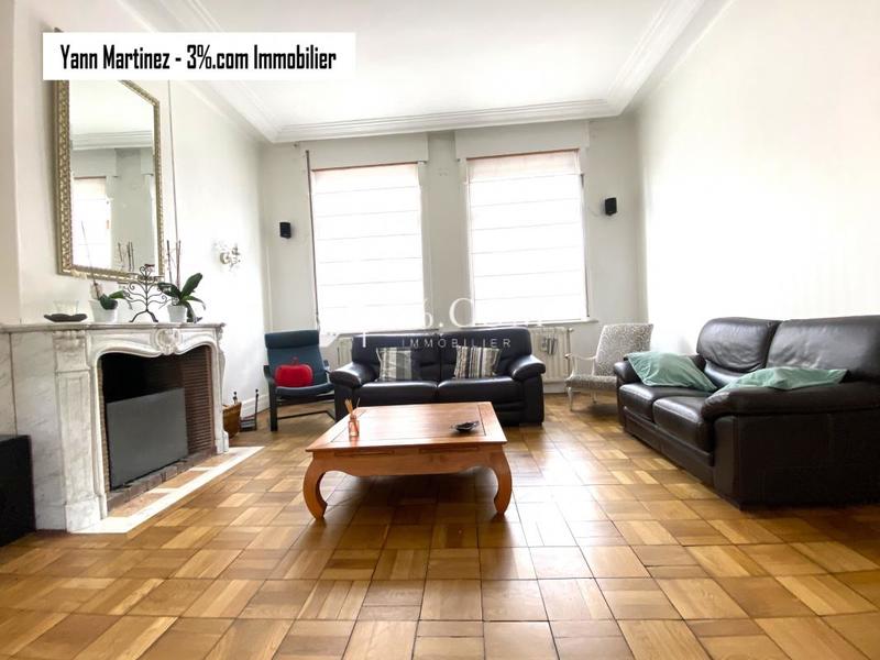 Maison - 276 m² - 9 pièces