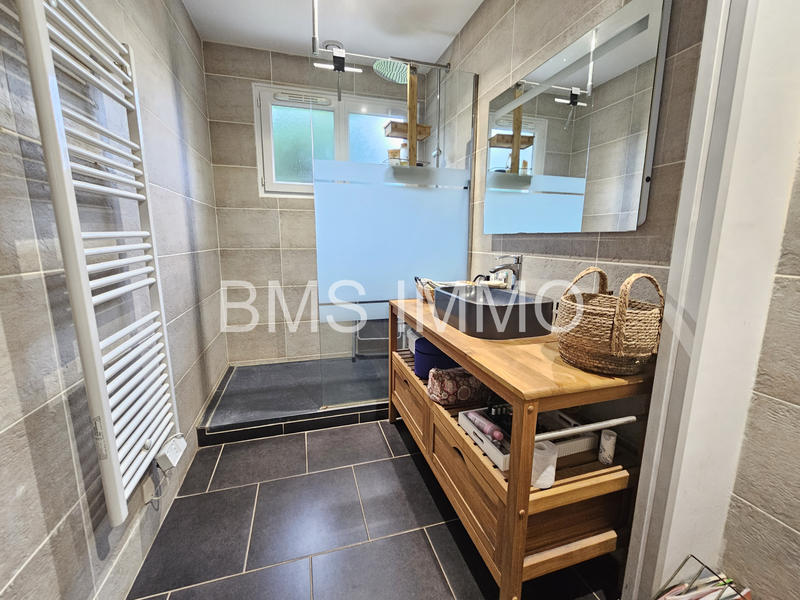 Maison - 205 m² - 6 pièces