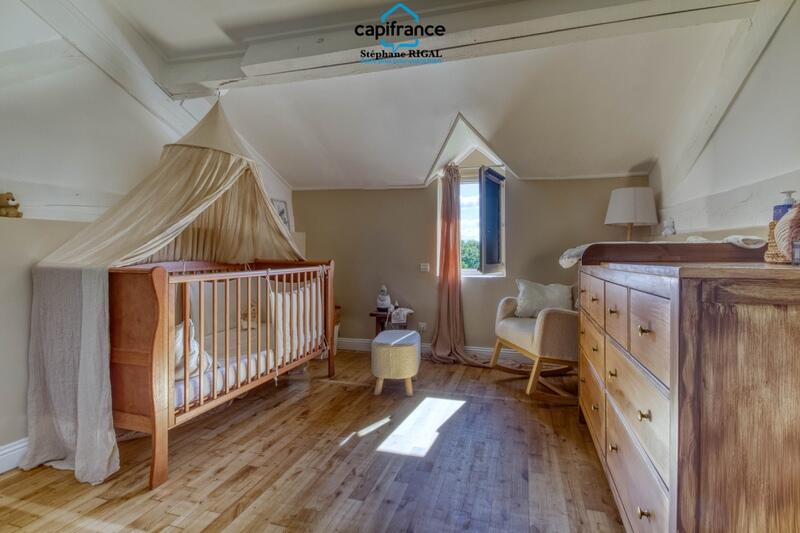 Propriété - 190 m² - 9 pièces