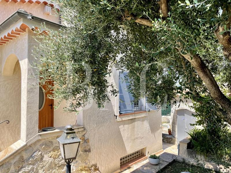 Villa - 350 m² - 7 pièces