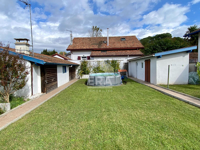 Maison - 140 m² - 5 pièces