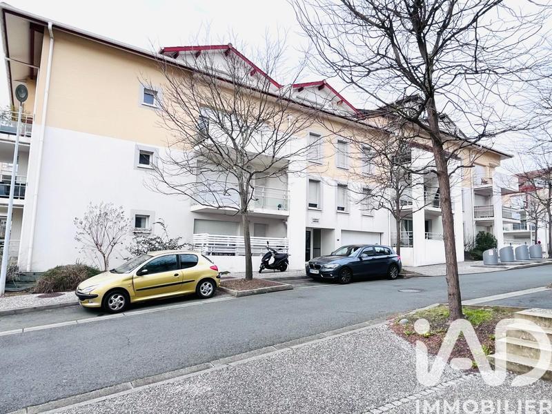 Appartement - 80 m² - 4 pièces