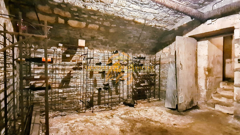 Maison - 217 m² - 11 pièces