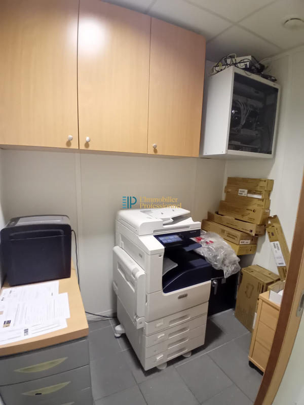 Bureau - 111 m² - 5 pièces