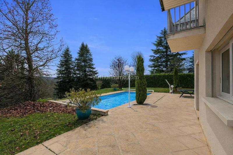 Maison - 176 m² - 6 pièces