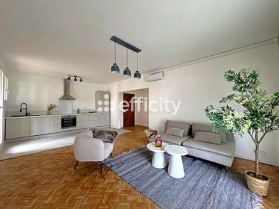 Appartement - 80 m² - 3 pièces