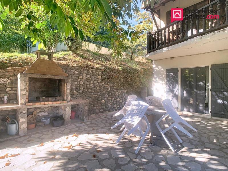 Maison - 410 m² - 15 pièces