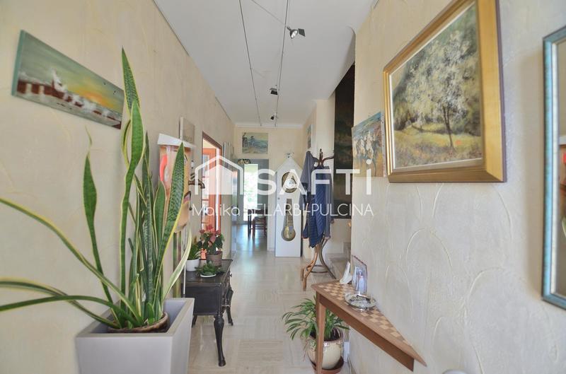 Villa - 179 m² - 6 pièces