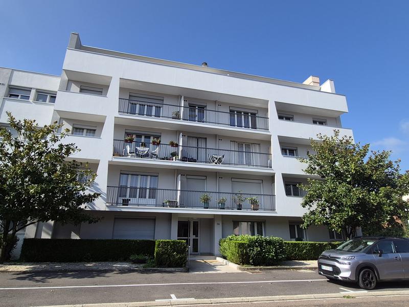 Appartement - 98 m² - 5 pièces