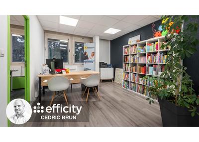 Bureau - 97 m² - 6 pièces