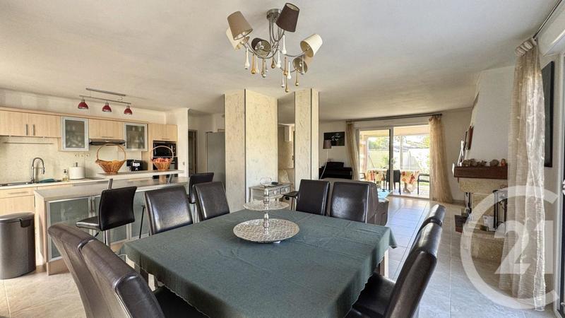 Maison - 158 m² - 5 pièces