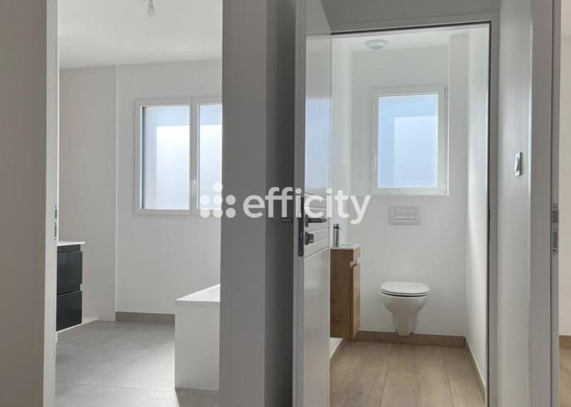 Maison - 136 m² - 5 pièces