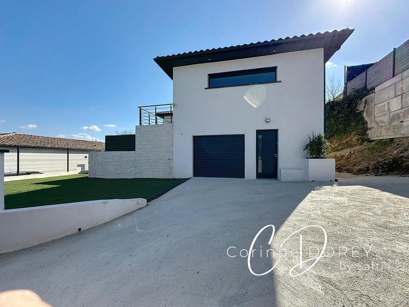 Maison - 116 m² - 4 pièces