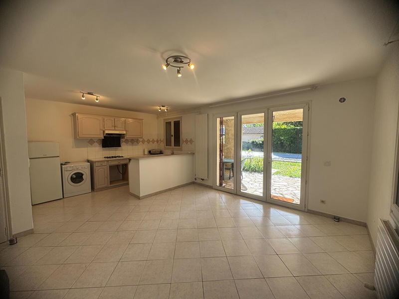 Maison - 202 m² - 7 pièces