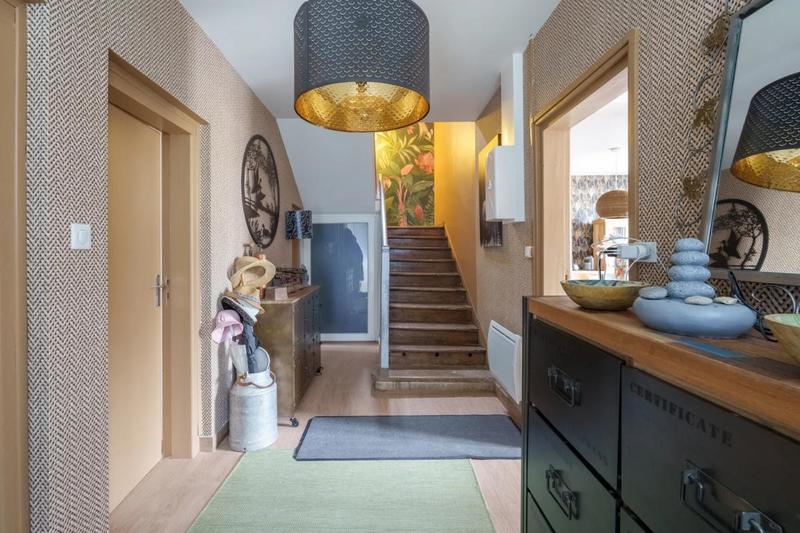 Maison - 274 m² - 7 pièces