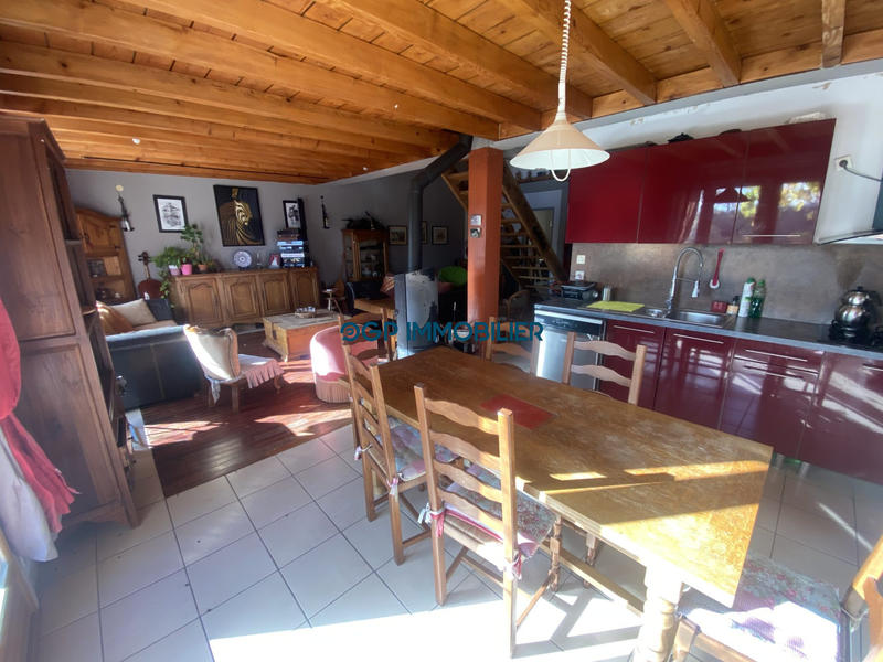 Maison traditionnelle - 212 m² - 8 pièces