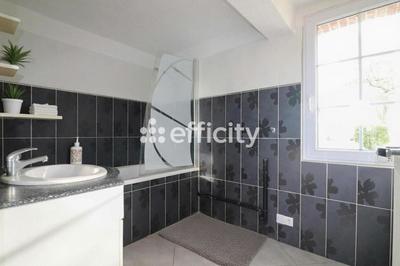 Maison - 136 m² - 6 pièces