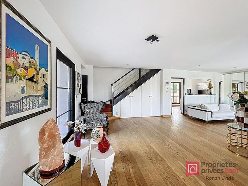 Appartement - 153 m² - 5 pièces