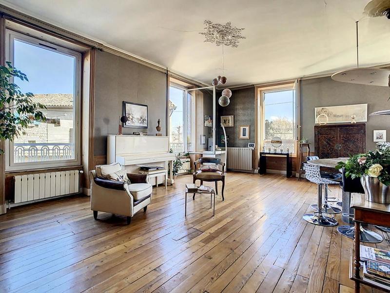 Demeure - 310 m² - 8 pièces