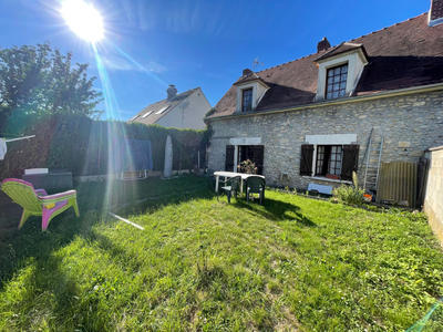 Maison - 90 m² - 5 pièces