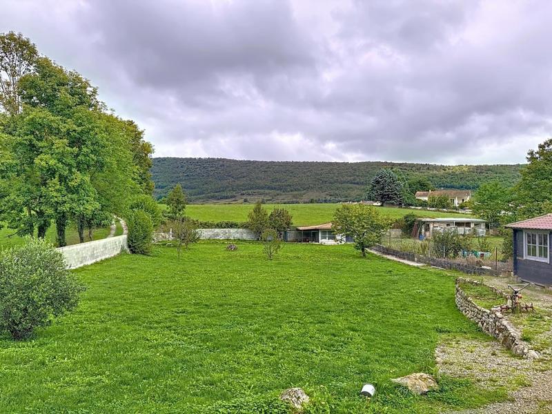 Maison - 225 m² - 11 pièces