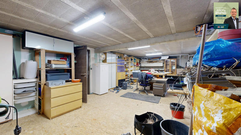 Maison - 222 m² - 7 pièces