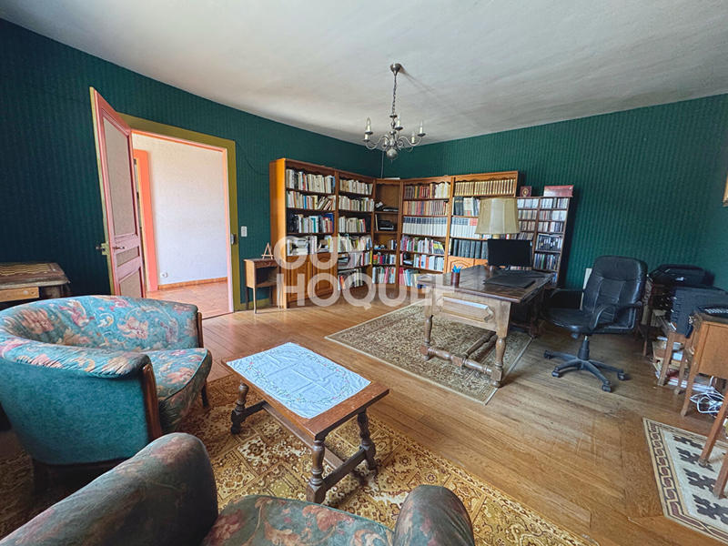 Maison - 263 m² - 6 pièces