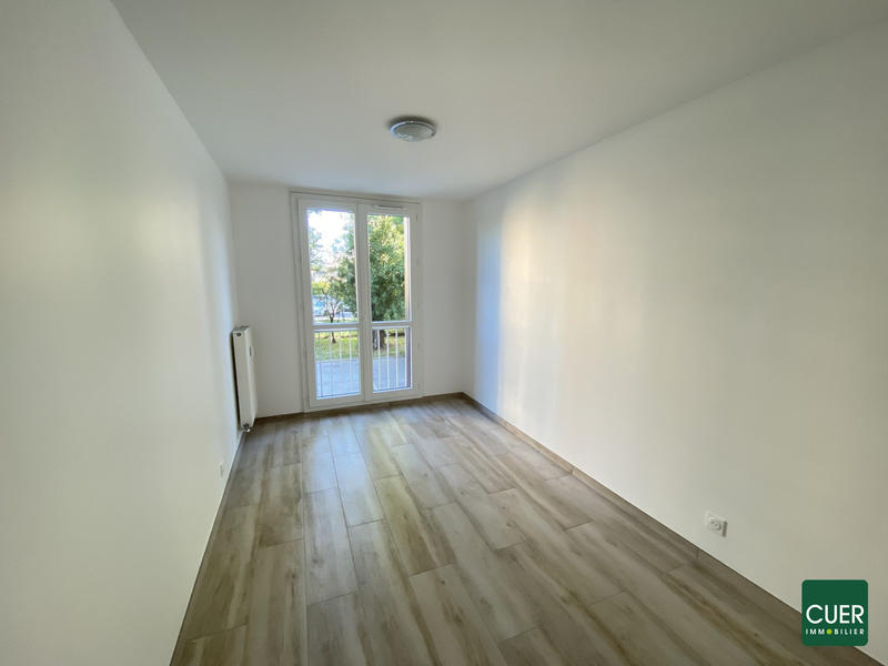 Appartement - 93 m² - 5 pièces