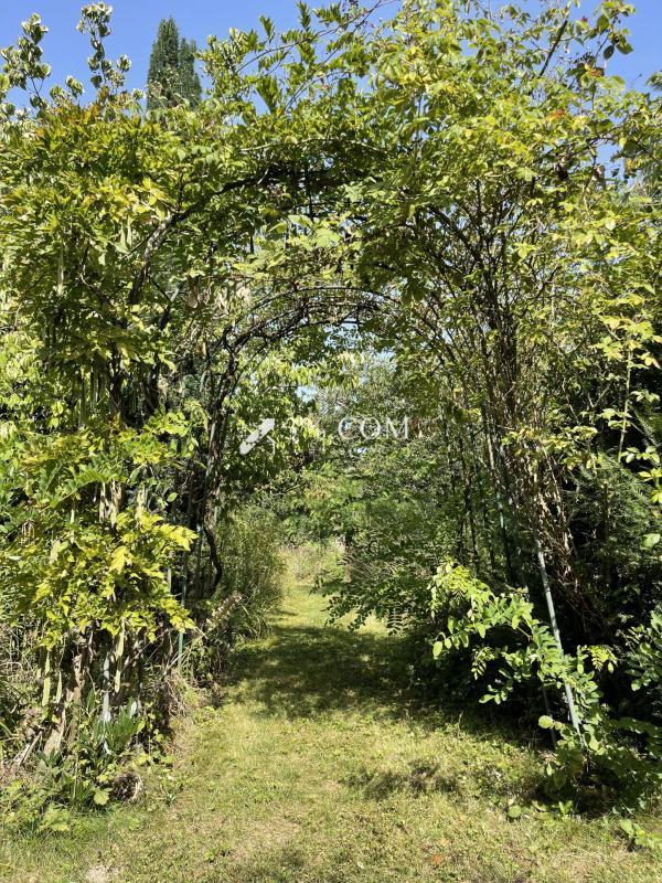 Propriété - 233 m² - 9 pièces