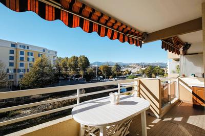 Appartement bourgeois - 74 m² - 3 pièces