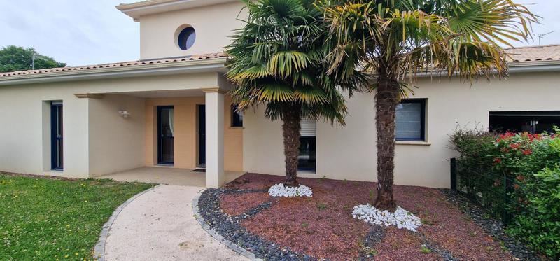 Maison - 137 m² - 5 pièces