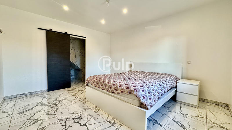 Pavillon - 219 m² - 8 pièces