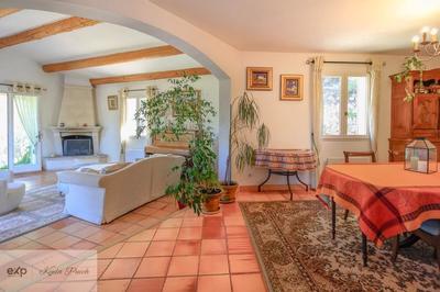 Propriété - 185 m² - 7 pièces