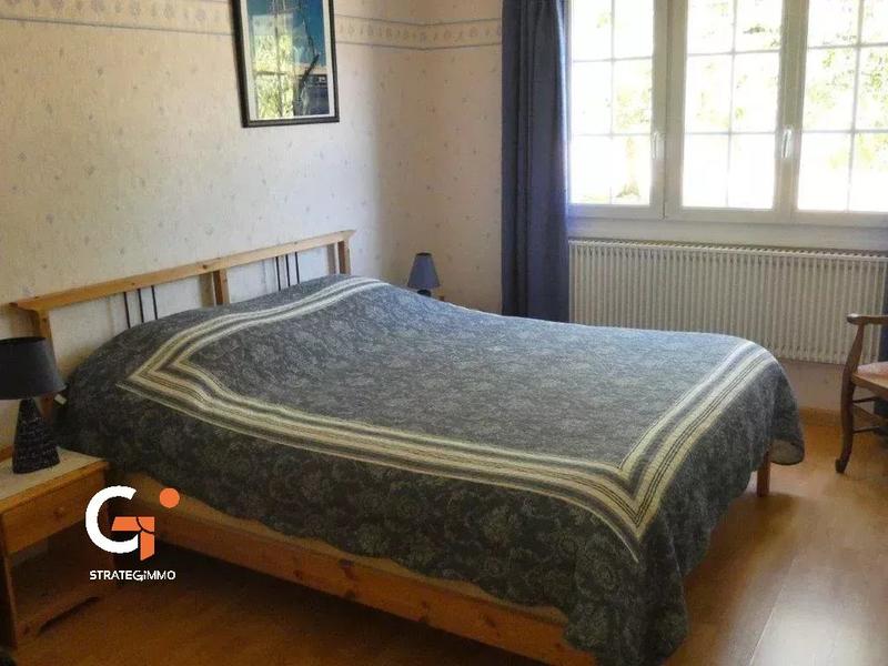 Maison - 166 m² - 8 pièces