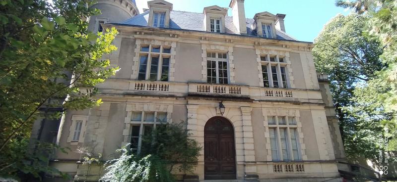 Château - 678 m² - 25 pièces