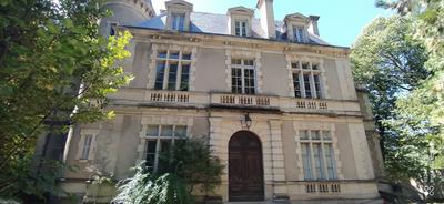 Château - 678 m² - 25 pièces