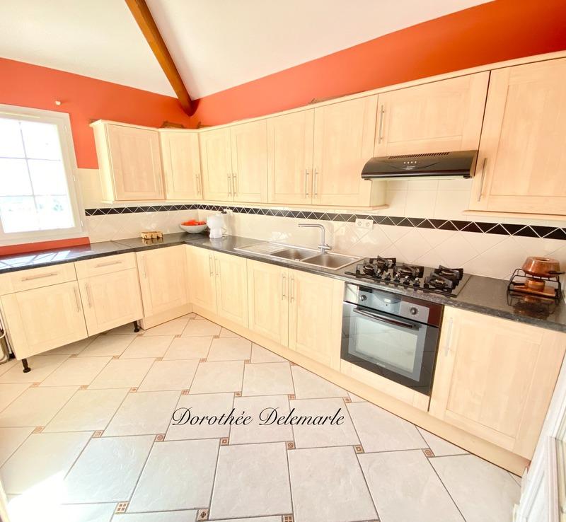 Maison - 408 m² - 10 pièces