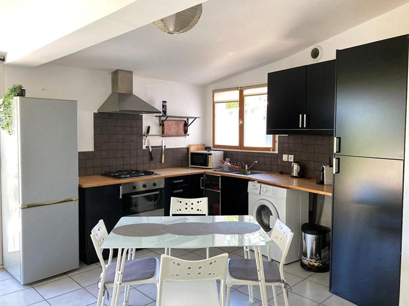 Maison - 185 m² - 9 pièces