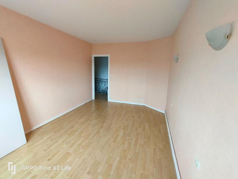 Maison - 220 m² - 9 pièces